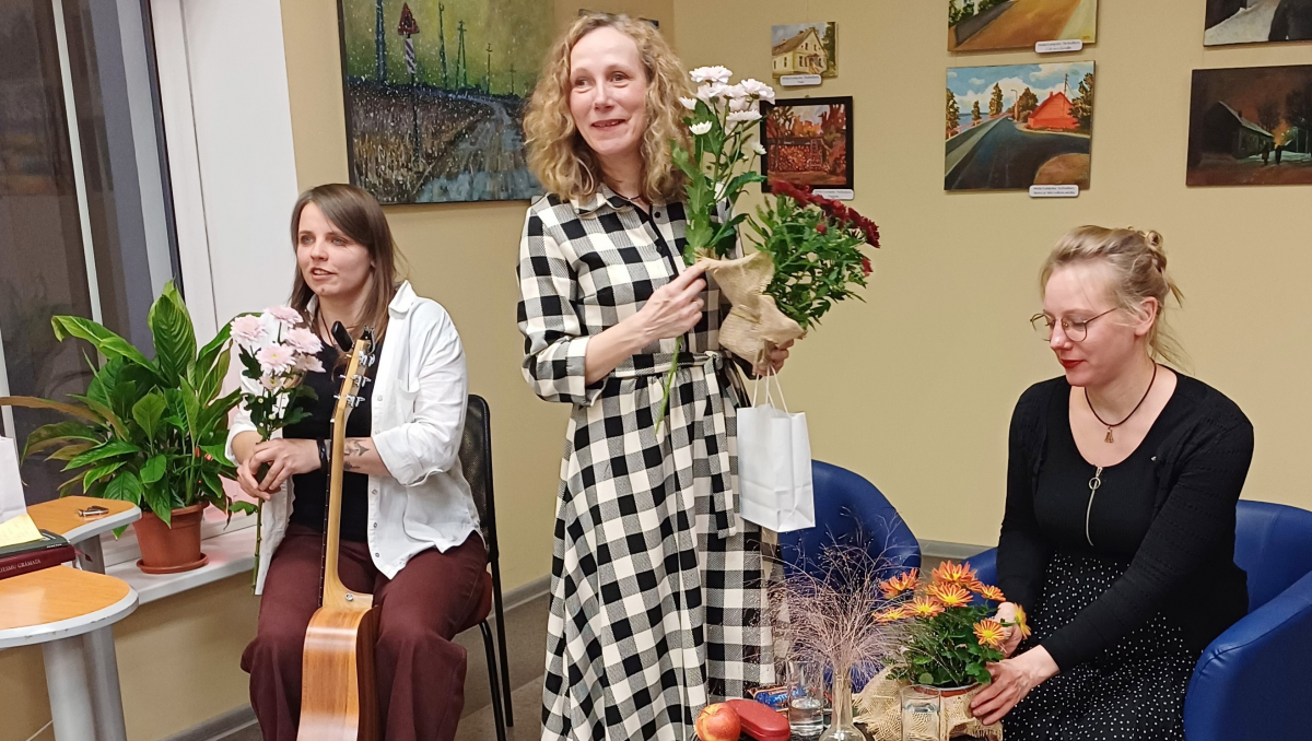 Jēkabpils novada Galvenajā bibliotēkā skatāma gleznu izstāde ‘’Jēkabpils un Latvijas ainavas’’