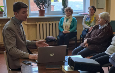 Jēkabpils invalīdu biedrība apgūst rīcību X stundā (FOTO)