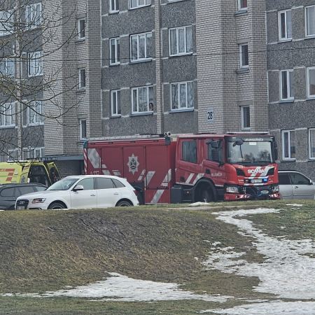 Jēkabpilī glābšanas dienests palīdz mediķiem (FOTO)