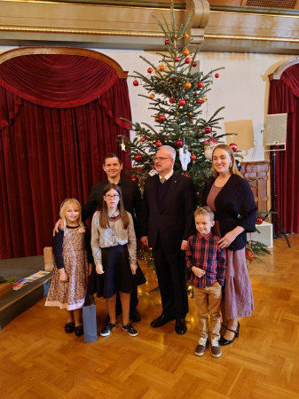 Valsts prezidents: Ģimenes ir Latvijas dārgums. Rīgas pilī sveikta arī Bataragu ģimene no Jēkabpils novada (FOTO)