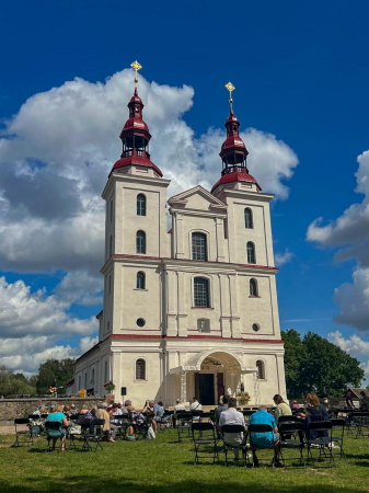 Vasarsvētku labdarības koncerts pie Skaistkalnes svētnīcas (FOTO)