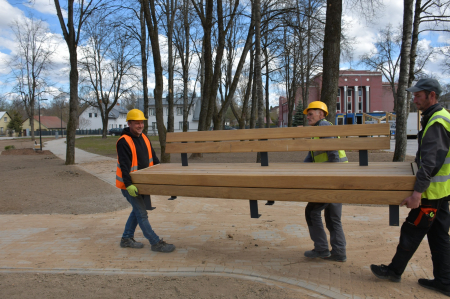 Jēkabpilī turpinās Krustpils parka labiekārtošana (FOTO)