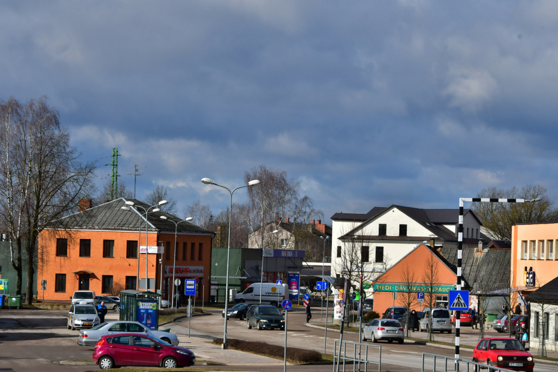 Jēkabpils pilsētas pašvaldības policija informē par transporta novietošanu pilsētā