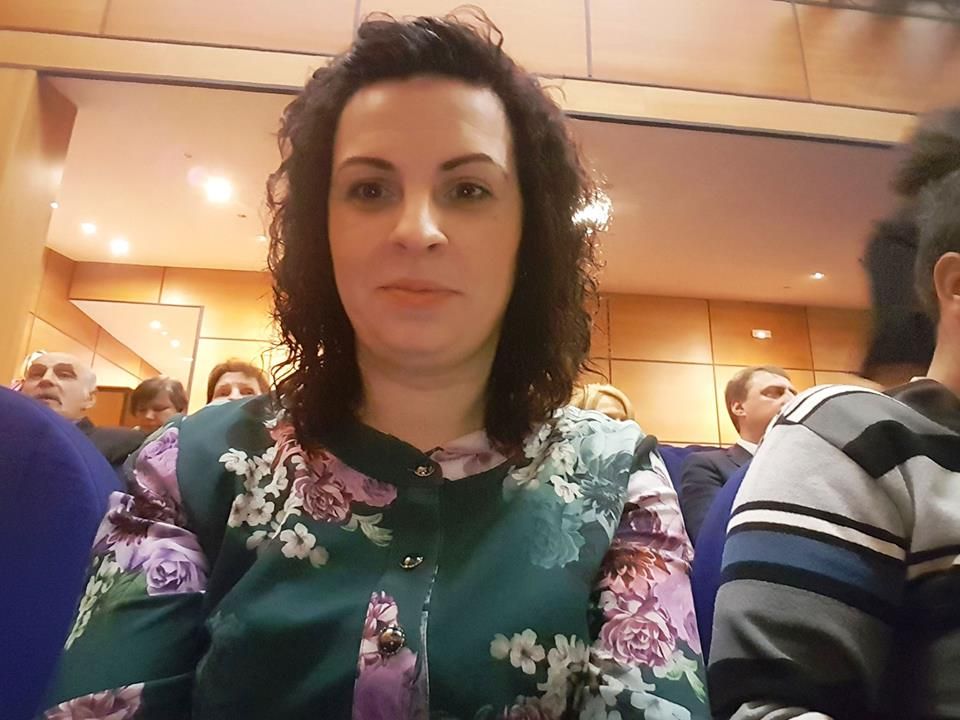 Deputāta mandātu uz bērna kopšanas atvaļinājuma laiku noliek Krustpils novada domes deputāte Elīna Serkova