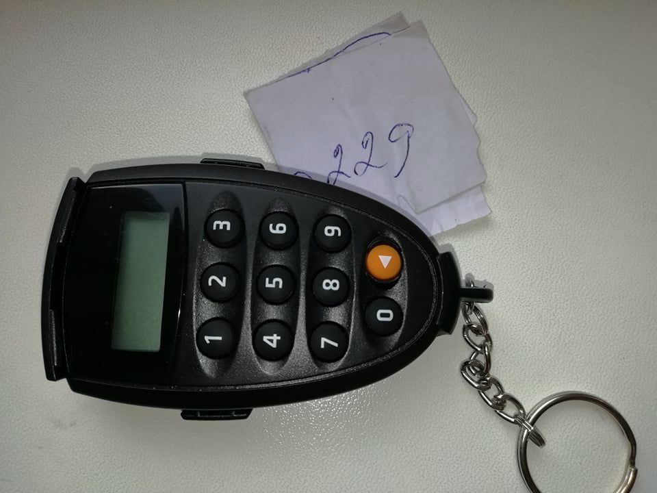 Jēkabpilī, veikalā “Beta” Bebru ielas mikrorajonā atrasts bankas kodu kalkultors