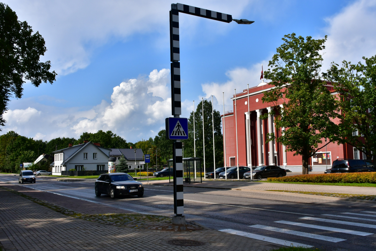 Jēkabpilī veikta četru gājēju pāreju izgaismošana