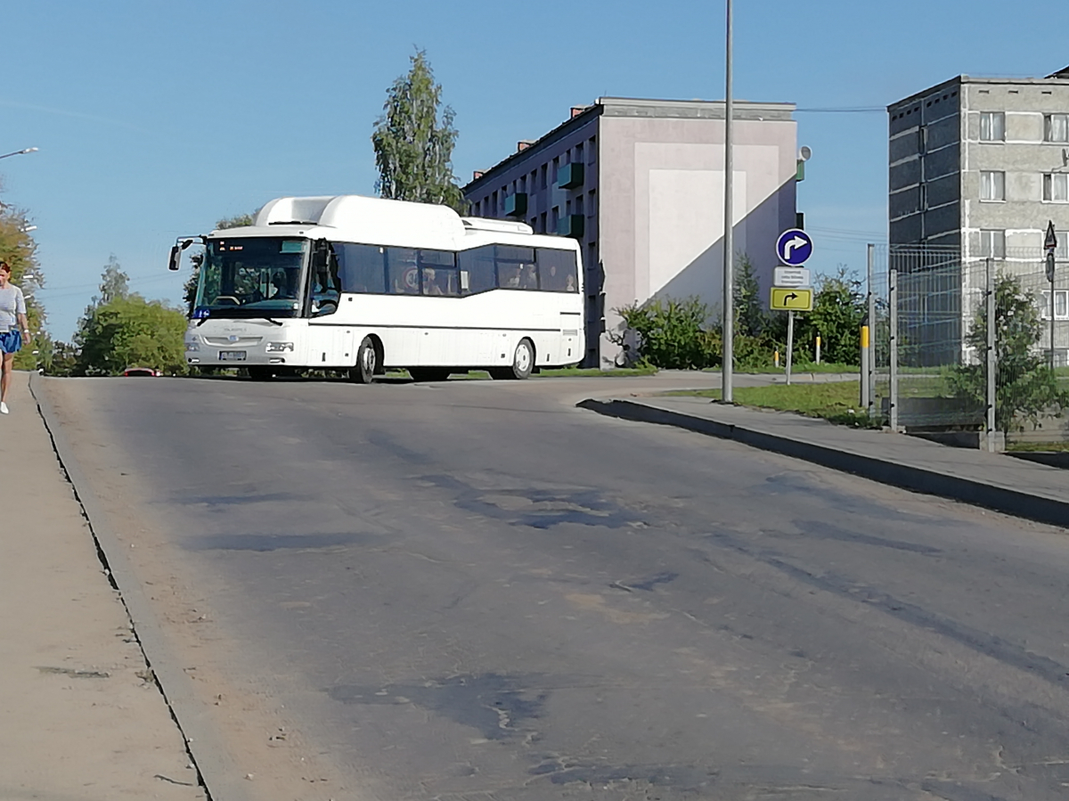 Jēkabpilī, trešā maršruta autobusā atrasts maks ar dokumentiem