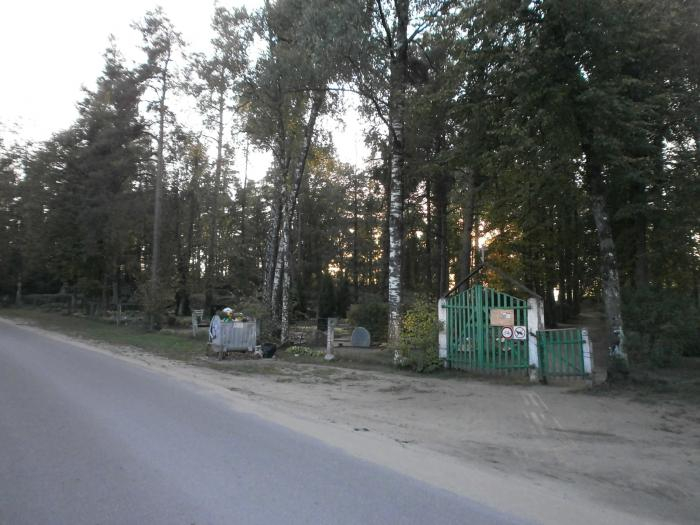 Līvānos maskā tērptam vidusskolniekam par ālēšanos kapos piemēro piespiedu darbu