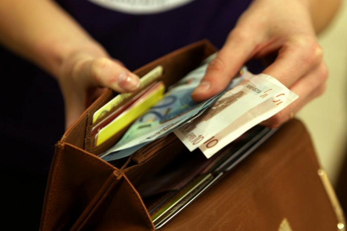 Latvijā vidējās darba samaksas gada pieaugums «uz papīra» – 3,9 procenti