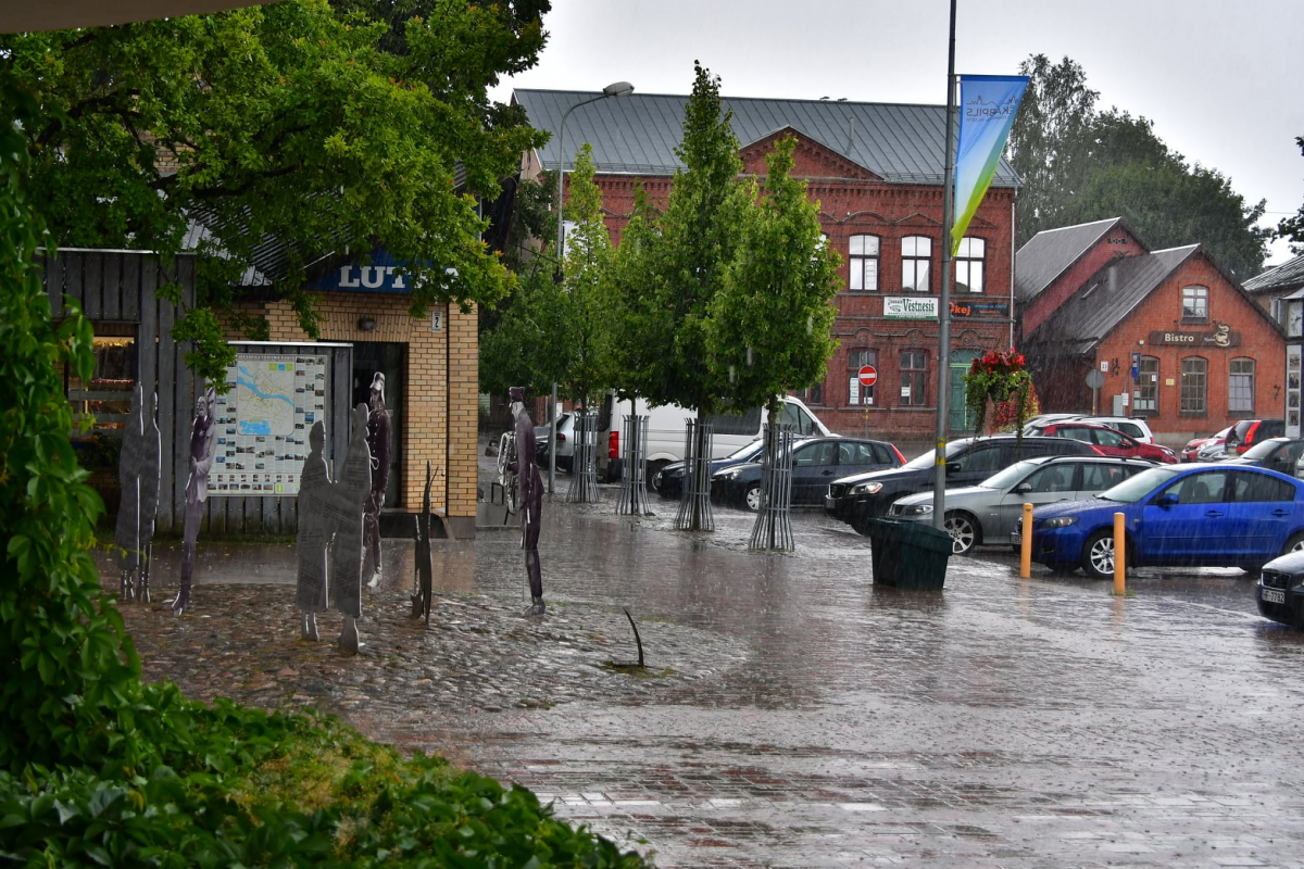 Jēkabpilī šonakt piedzīvota gada intensīvākā zibeņošana