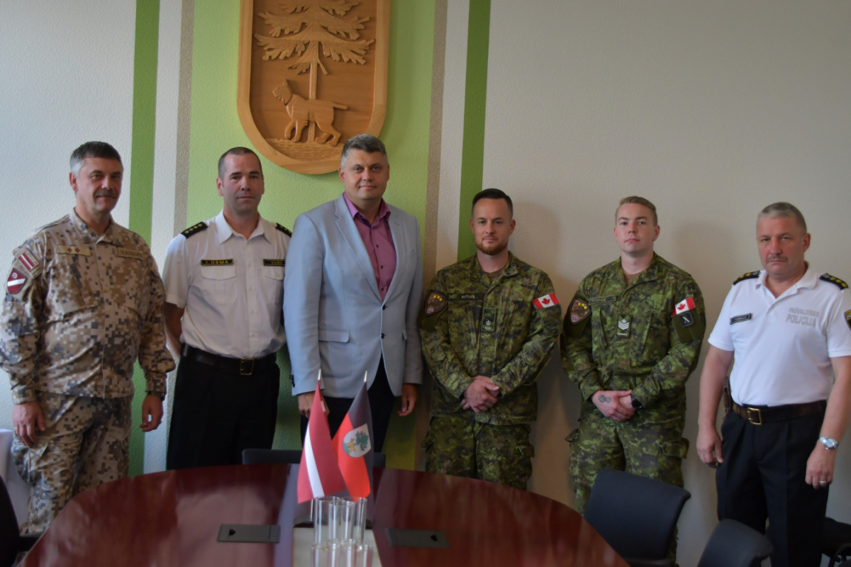 Jēkabpili apmeklē Kanādas bruņoto spēku pārstāvji