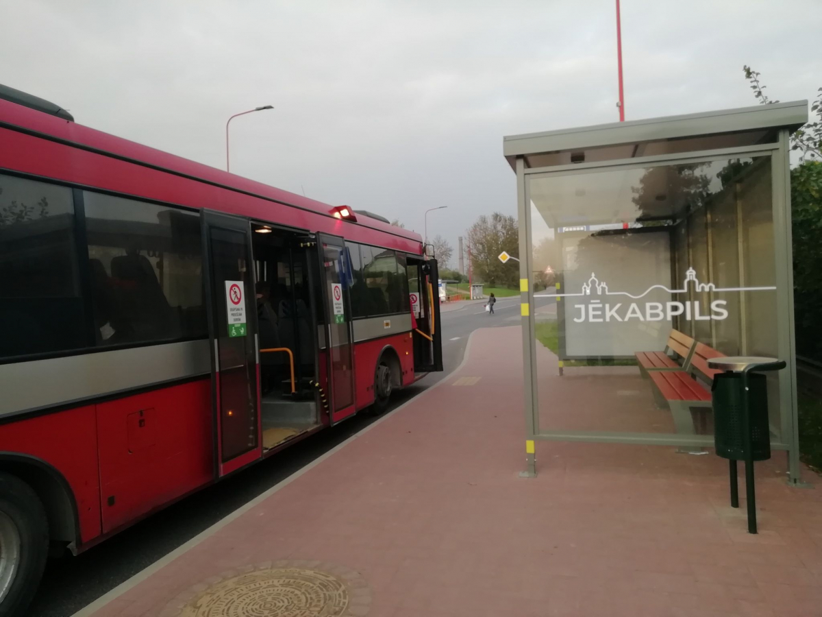 Sabiedriskajā transportā atkal obligāti jālieto sejas aizsegs