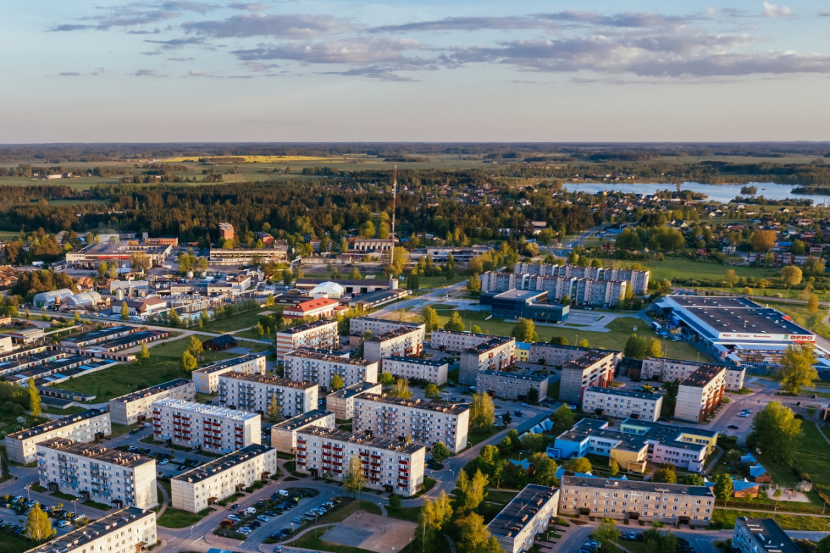 Kā saņemt Jēkabpils pilsētas pašvaldības līdzfinansējumu daudzdzīvokļu dzīvojamai mājai piesaistītā zemesgabala labiekārtošanai