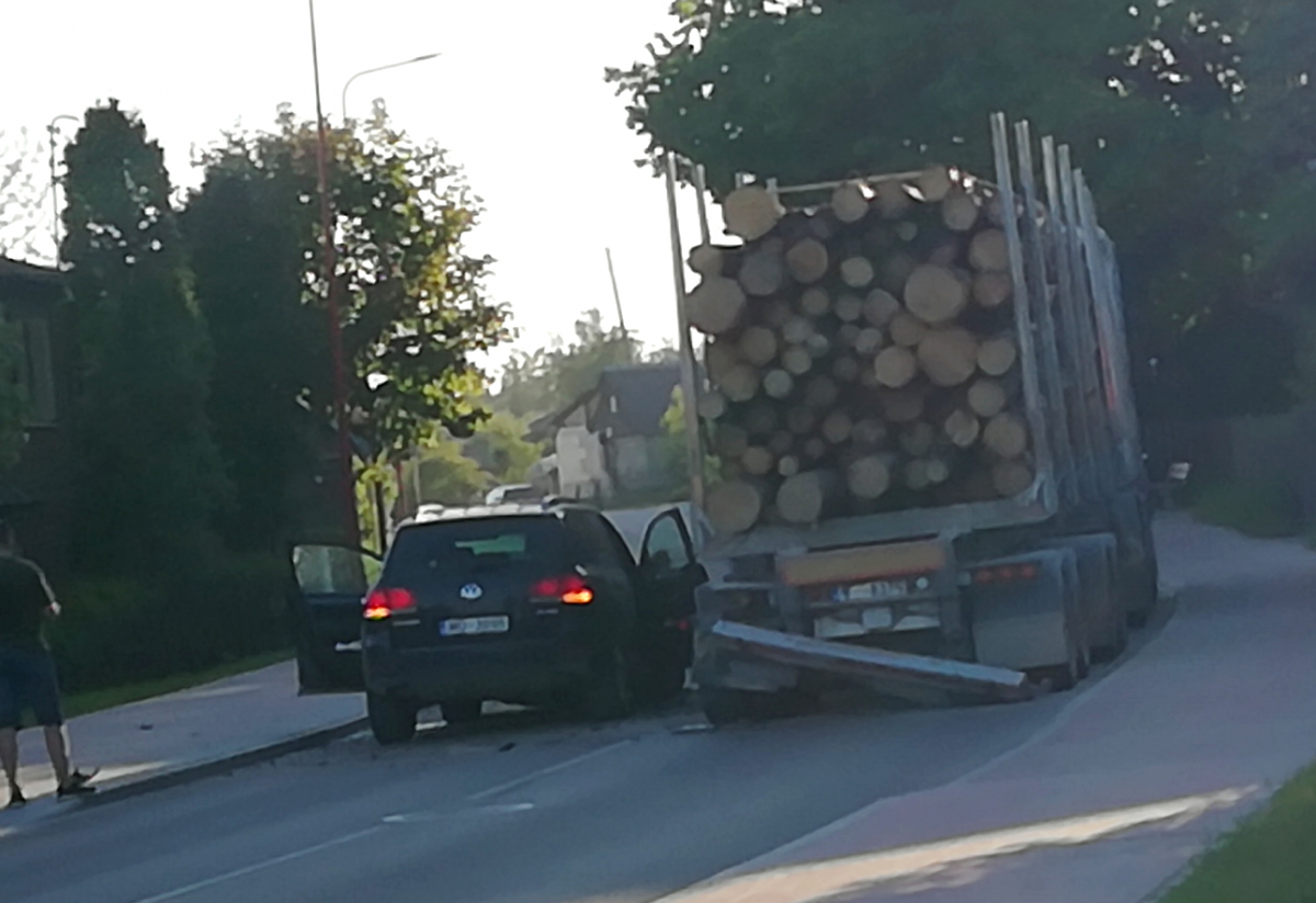 Jēkabpilī, Zīlānu ielas posmā, pēc satiksmes negadījuma, trešdienas vakarā uz laiku tika slēgta satiksme