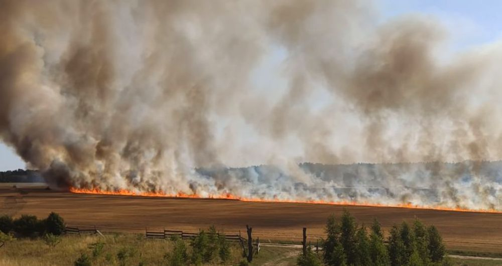 Jēkabpilī dzēsti degoši atkritumi, Salā – rugāju lauks