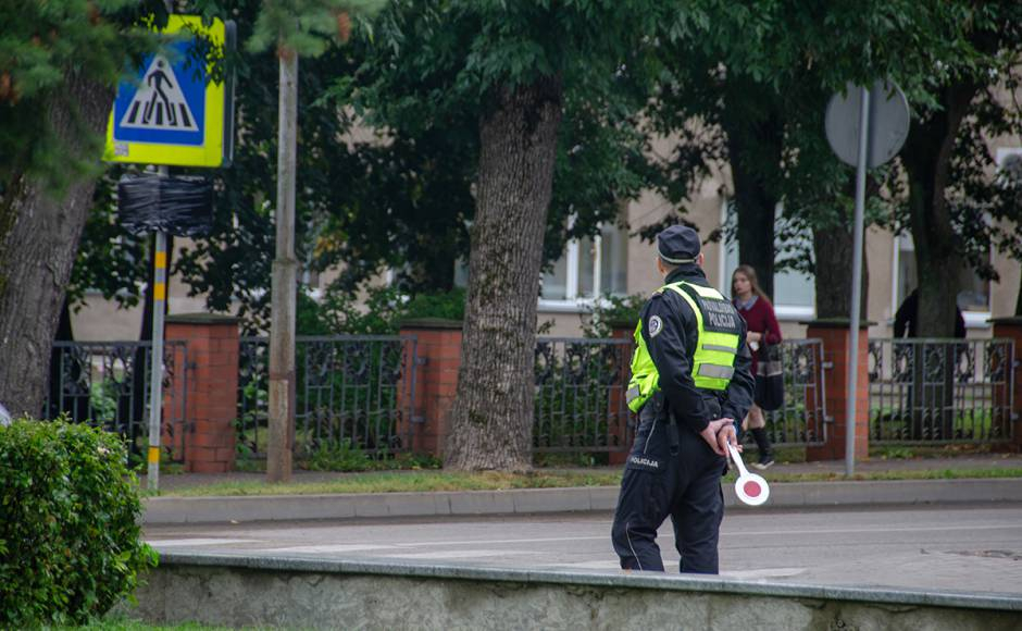 Valsts policijas padomi drošam mācību gadam!