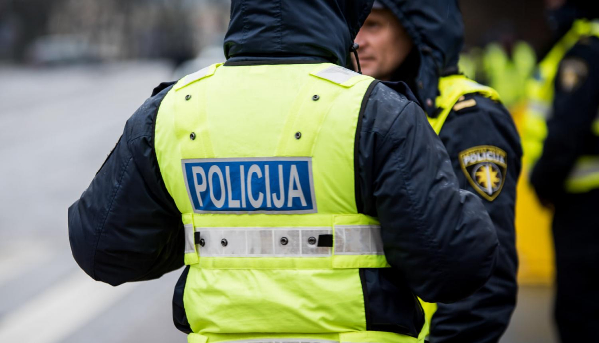 Jēkabpilī divos gadījumos tīši nodarīti bojājumi automašīnām un aizturēti autovadītāji dzērumā