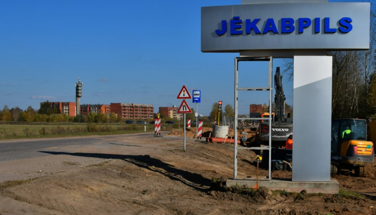 Atsāksies pārbūves darbi Brīvības ielā Jēkabpilī, satiksmei tiks slēgts Brīvības ielas posms, noteiktas izmaiņas sabiedriskā transporta maršrutos