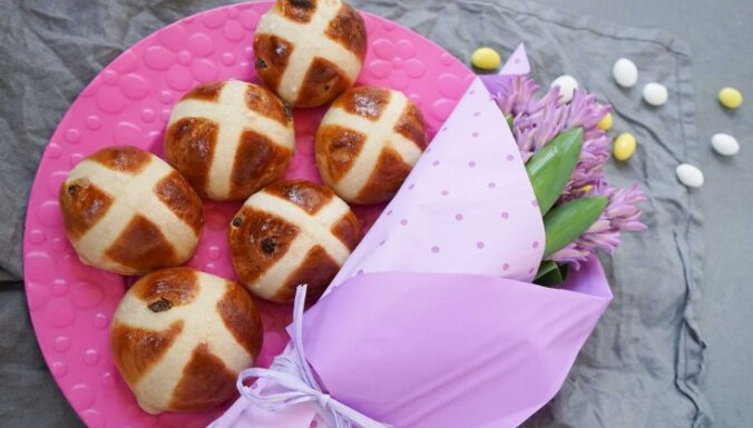 Svētku dienai - Lieldienu krusta maizītes 
