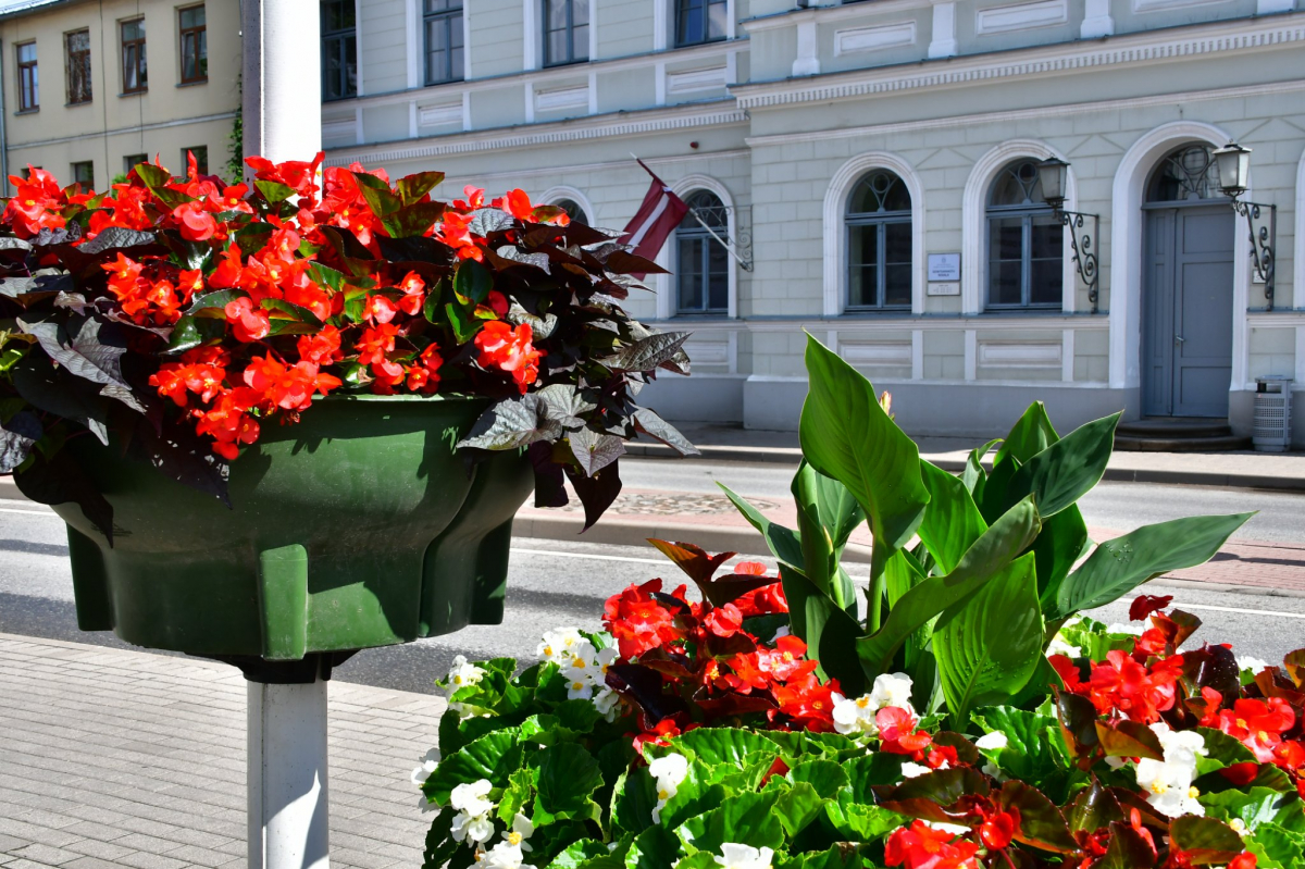 Jēkabpils novada iedzīvotāji varēs pretendēt uz trim apbalvojumiem - Jēkabpils novada Goda pilsonis, Goda raksts un Pateicības raksts
