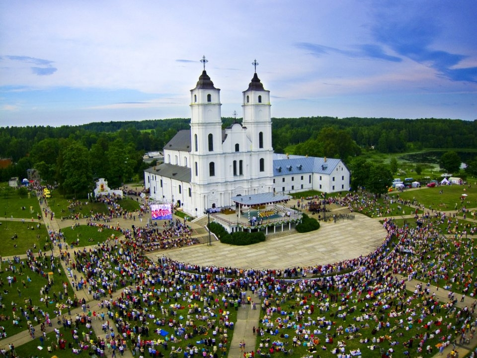 Aglonā sākušies Vissvētākās Jaunavas Marijas debesīs uzņemšanas svētki