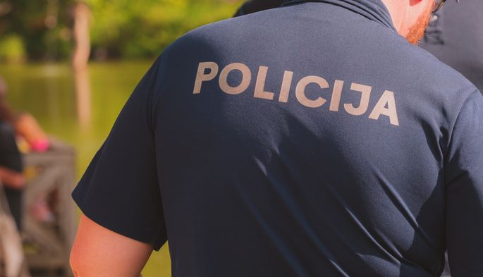 Vīpes pagastā policija piemērojusi 140 eiro sodu 15 gadīgam mopēdistam 