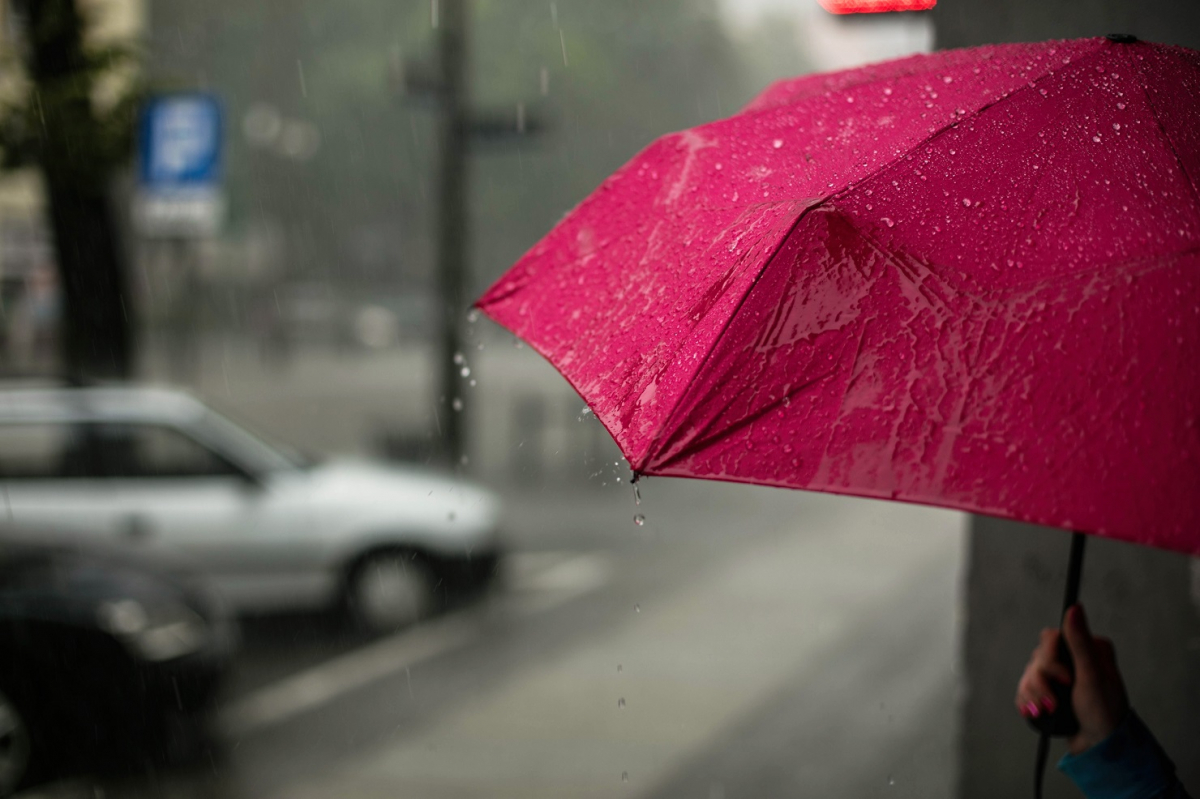 Nākamnedēļ laiks kļūs vēl vēsāks; iespējamas spēcīgas lietusgāzes