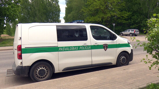 Jēkabpils novada pašvaldības policijas septembrī visbiežāk konstatētais pārkāpums - atrašanās sabiedriskā vietā alkohola reibumā