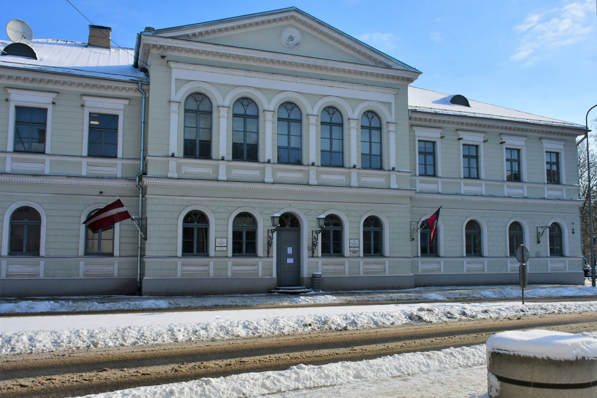 Jēkabpils novada pašvaldības budžetā lielāko īpatsvaru no kopējiem izdevumiem veido atlīdzība - vairāk nekā 41 procentu (MAINĪTS VIRSRAKSTS; PAPILDINĀTS)
