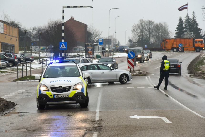 Jēkabpilī marta sākumā pieķerti pieci autovadītāji, vadot auto bez valsts tehniskās apskates. Sākti administratīvā pārkāpuma procesi