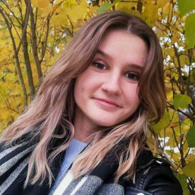 JVĢ 12. klases skolniecei Diānai Mierturei zelts latviešu valodas un literatūras valsts 49.olimpiādē