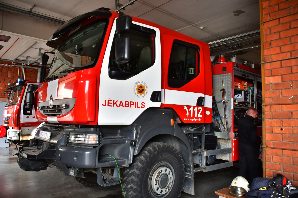 Jēkabpils posteņa ugunsdzēsējiem glābējiem brīvdienās četri izsaukumi