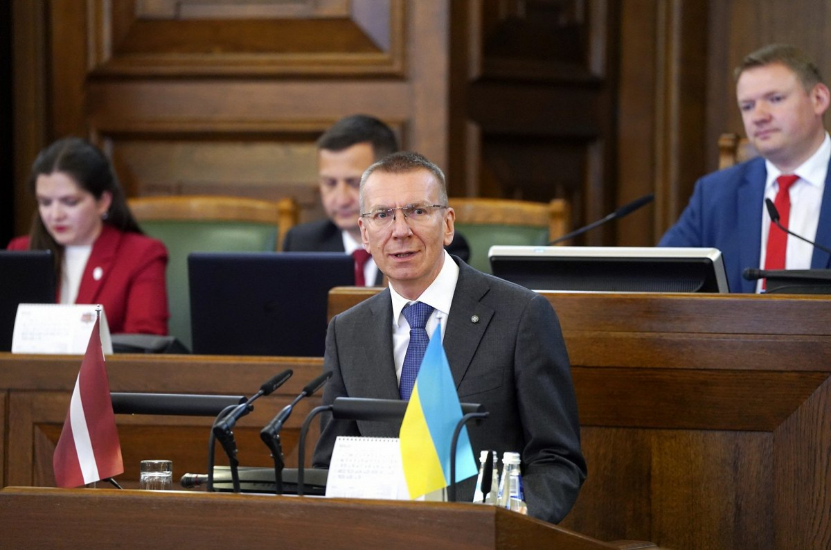 Rinkēvičs nodod svinīgo solījumu un stājas Valsts prezidenta amatā