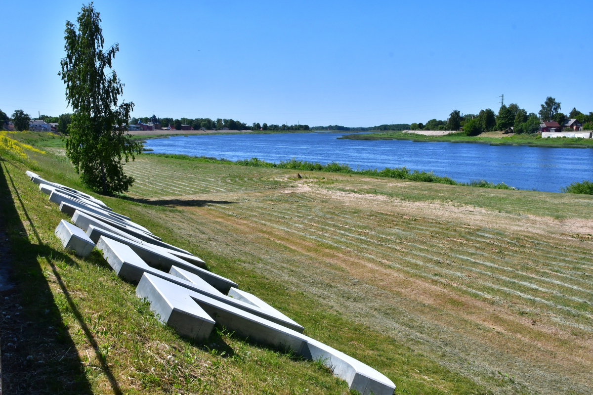 Svētdien gaisa temperatūra var sasniegt plus 33 grādus