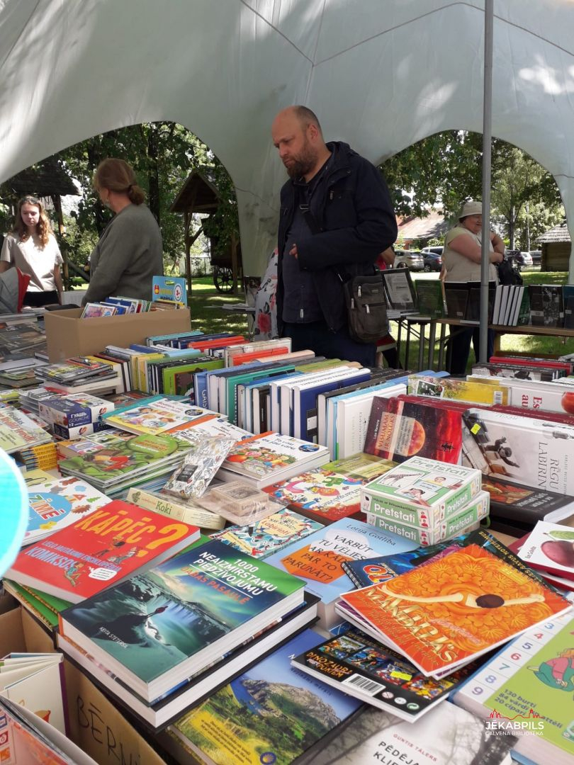 Jēkabpils pilsētas svētkos aicina apmeklēt pieturu “Iedvesmas bibliotēka” un telti “Bibliotēka”