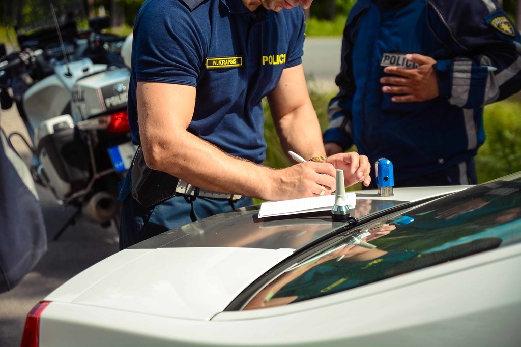 Policija nedēļas garumā pastiprināti uzraudzīs satiksmi uz ceļiem