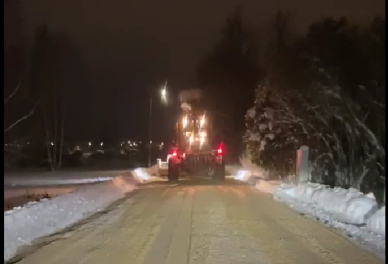 Mums raksta: Sākušies remontdarbi Jēkabpilī, Vārpu ielā. Vai ziema ir piemērots laiks ielas atjaunošanai?(VIDEO)