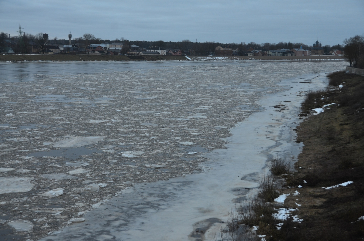 Daugava plūdu draudus Jēkabpilī pagaidām nerada