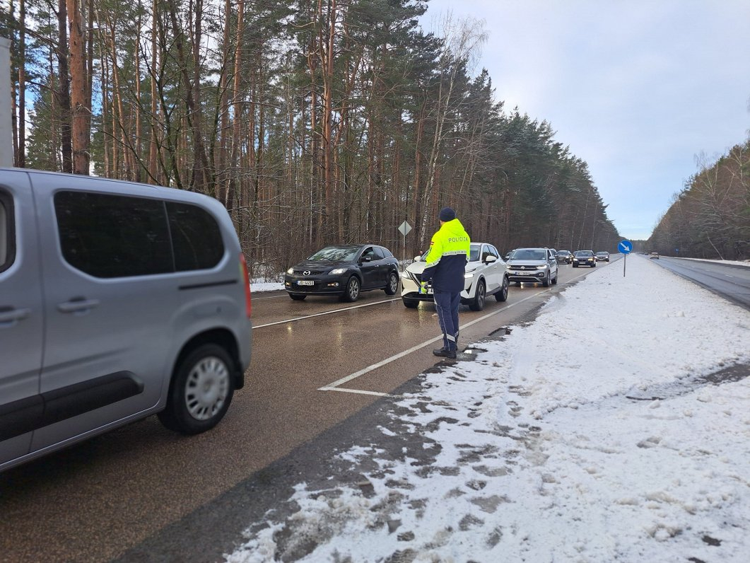 Uz autoceļa starp Jēkabpili un Varakļāniem kontrolēs vinjetes iegādi 