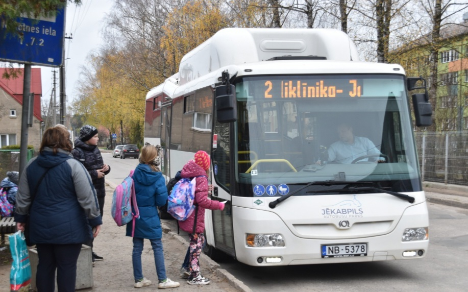 No aprīļa Jaunā iela Jēkabpilī slēgta sabiedriskajam transportam (SHĒMA)