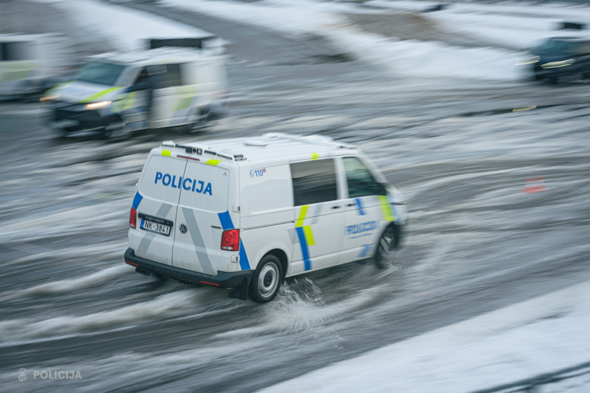 Jēkabpils un Aizkraukles novados brīvdienās notikuši satiksmes negadījumi, ir cietušie; pieķerti dzērājšoferi
