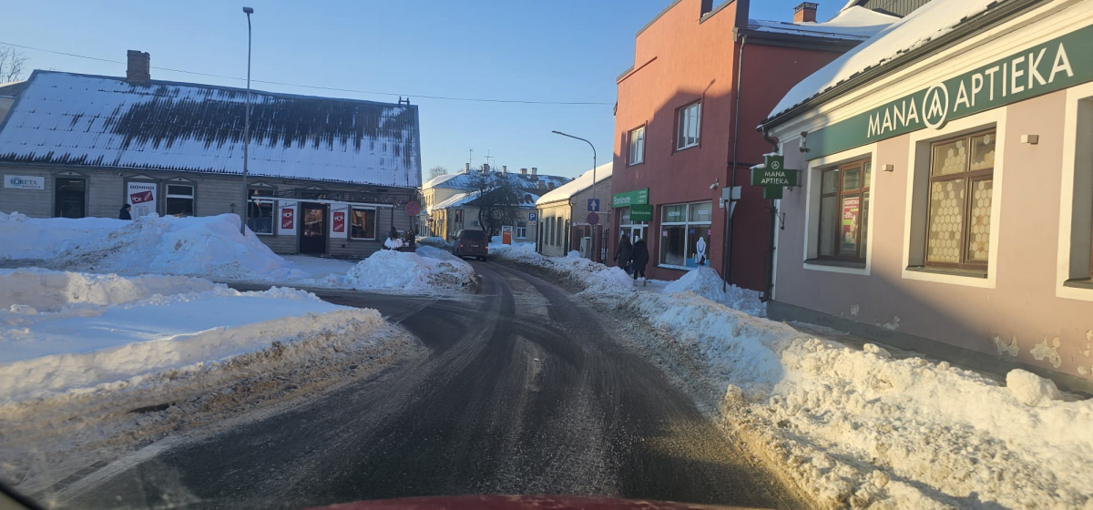 Šonakt izvedīs sniegu no Brīvības ielas Jēkabpilī. No 23.30-5.00 tā būs slēgta no Viestura līdz Jēkaba ielai