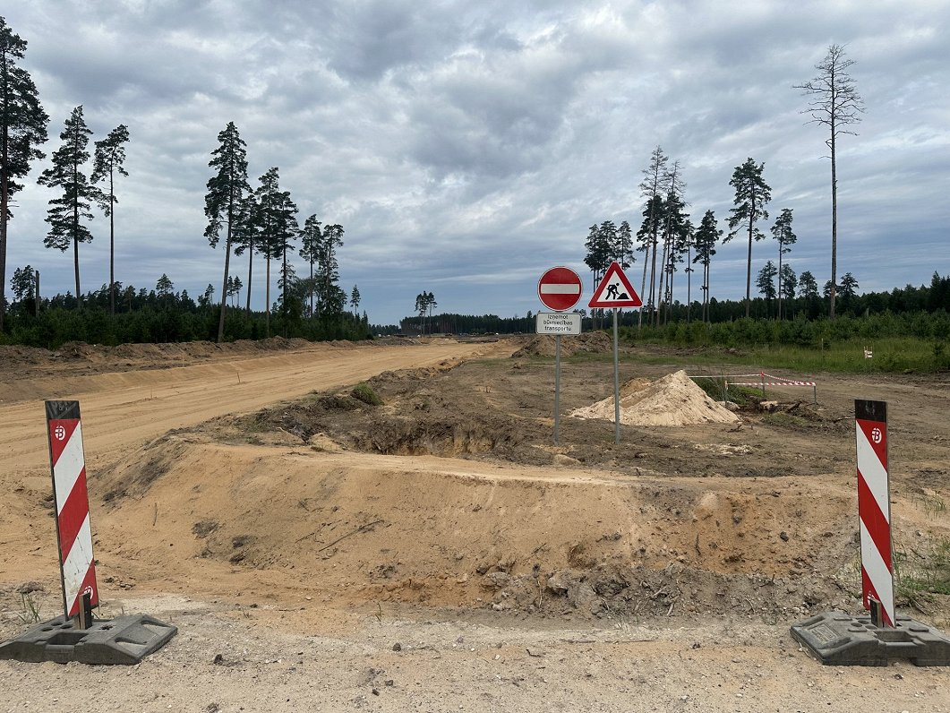 Saeima konceptuāli atbalsta izmaiņas, lai paātrinātu infrastruktūras izveidi Sēlijas poligonā