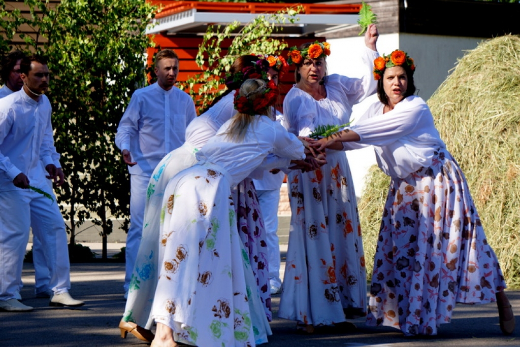 Fotoreportāža: Līgo uzvedums "Mana sirds ir pūra lāde"