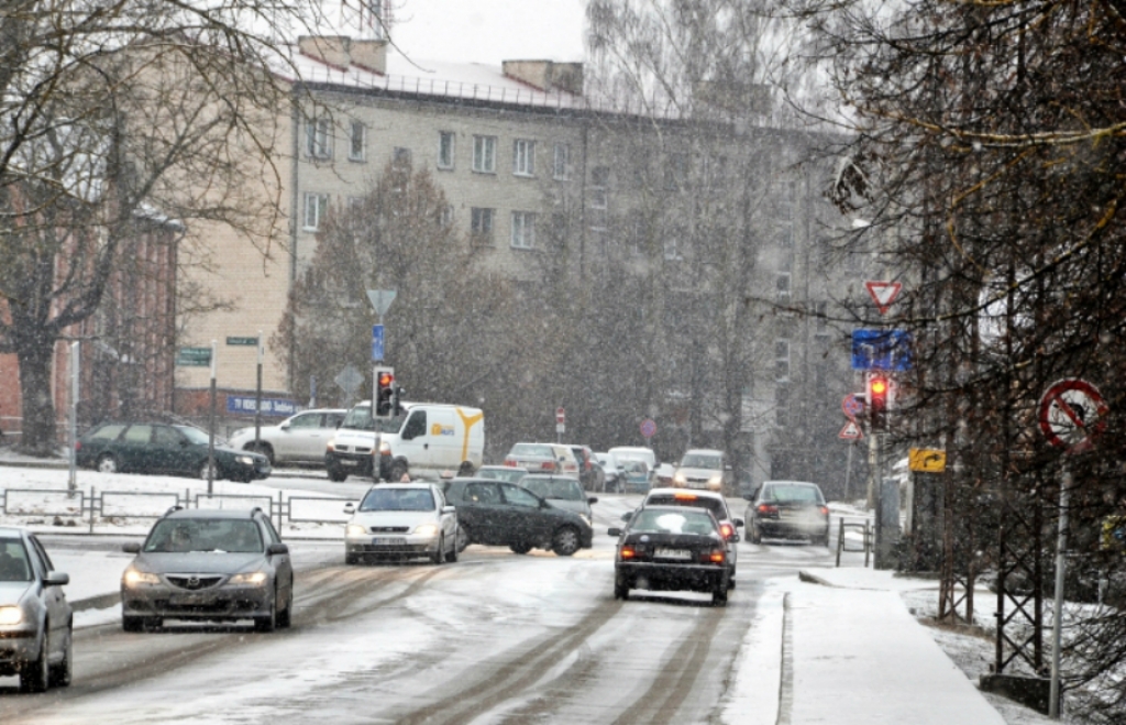 Brīvdienās brīžiem snigs un līs, nākamnedēļ - stabils sals