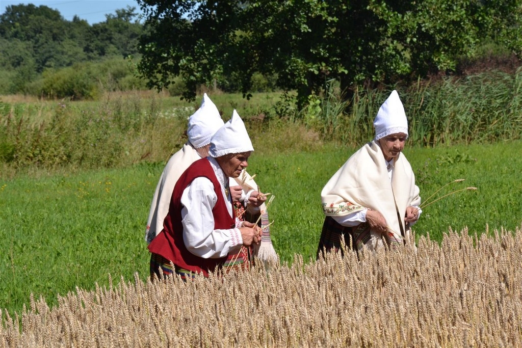 Atašienes folkloras kopai „Vīraksne” tapis pirmais videoklips (FOTO) (VIDEO)