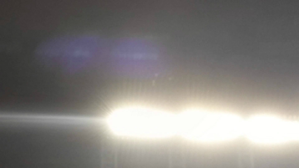 Aculiecinieks iemūžina NLO nosēšanos uz zemes (VIDEO)