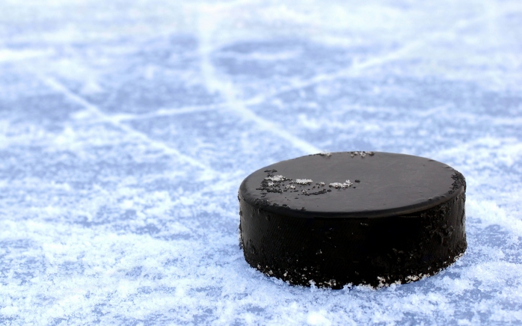 Hokeja cīņas Daugavpils Ledus hallē
