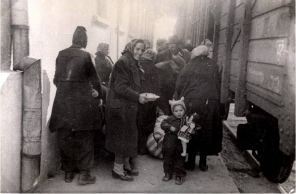 Ceļojošā izstāde “Vairāk nekā bērnu spēles”