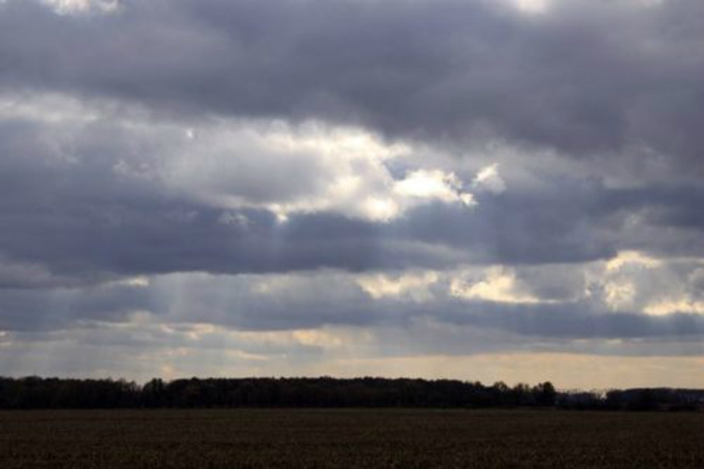 Tuvākajās dienās nokrišņi mitēsies un kļūs vēsāks